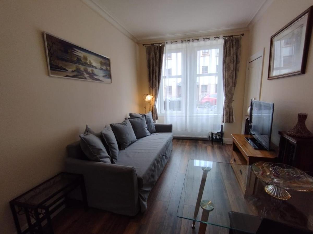 2 Bedrooms Flat Central Edinburgh, Sleeps 6, In The Shadow Of Holyrood Park And Arthur'S Seat With Free Parking, Two Bed Rooms Ngoại thất bức ảnh