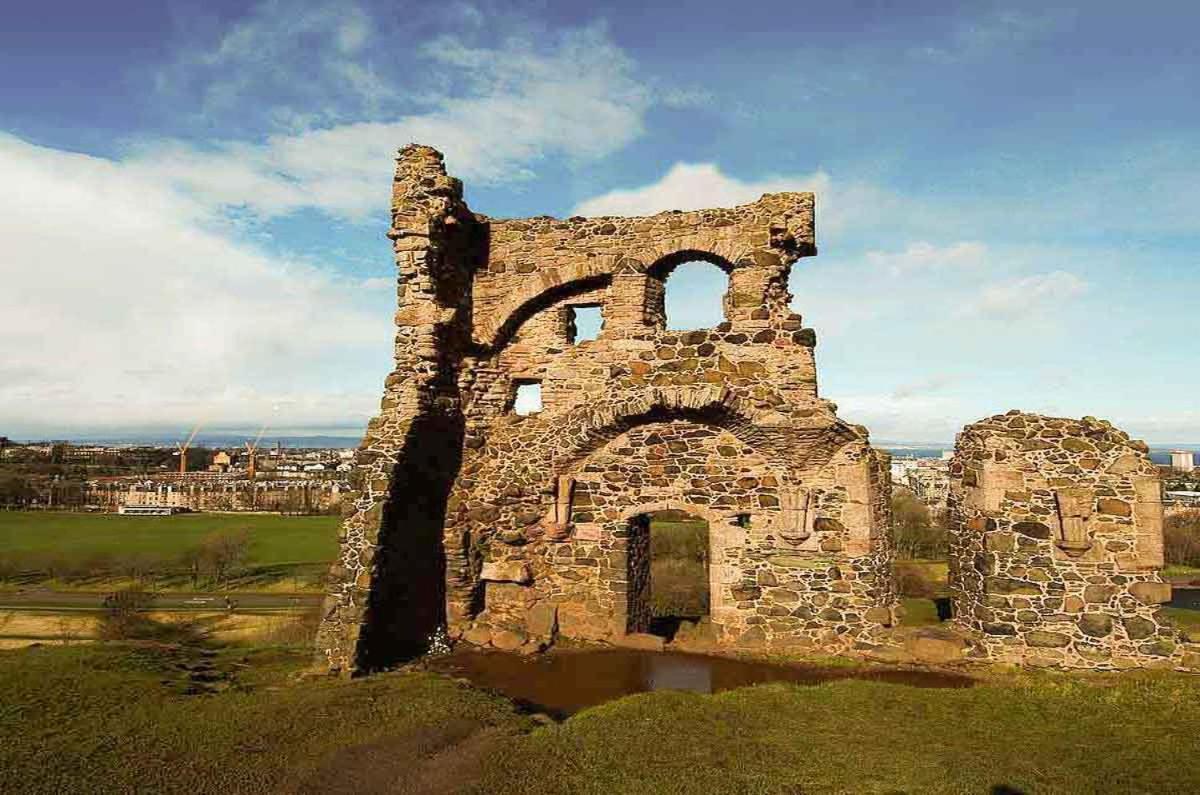 2 Bedrooms Flat Central Edinburgh, Sleeps 6, In The Shadow Of Holyrood Park And Arthur'S Seat With Free Parking, Two Bed Rooms Ngoại thất bức ảnh